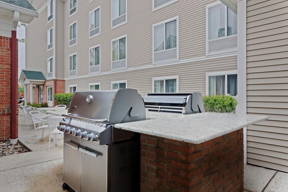 Hilton Garden Inn - Salt Lake City Airport Exterior photo